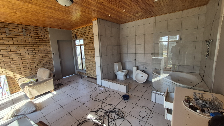 7 Bedroom Property for Sale in Riebeeckstad Free State